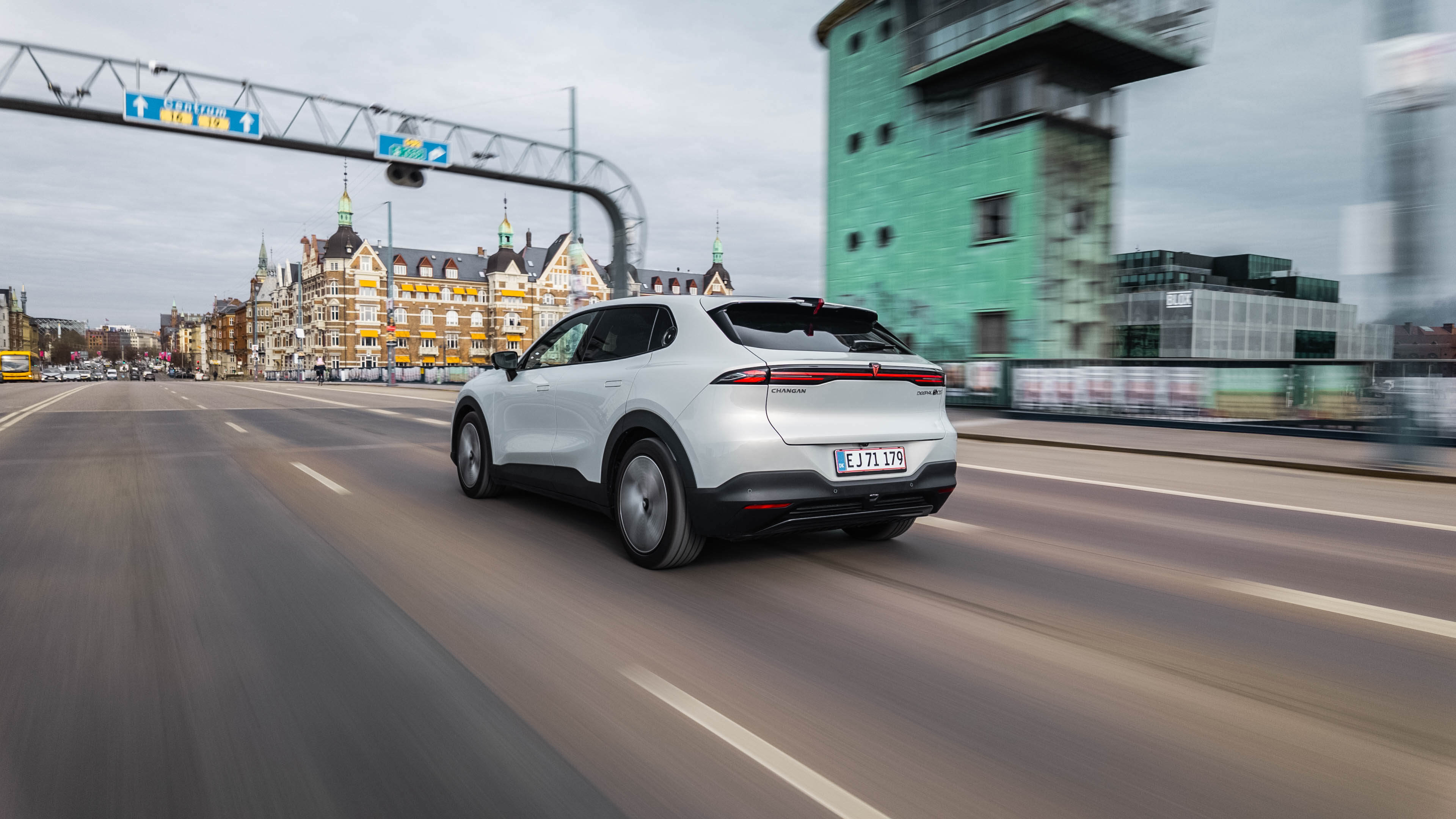 Deepal S05 er elbilen med mest værdi for pengene og samtidigt den bedste elbil til under 300.000 kr. - ifølge elbiil.dk