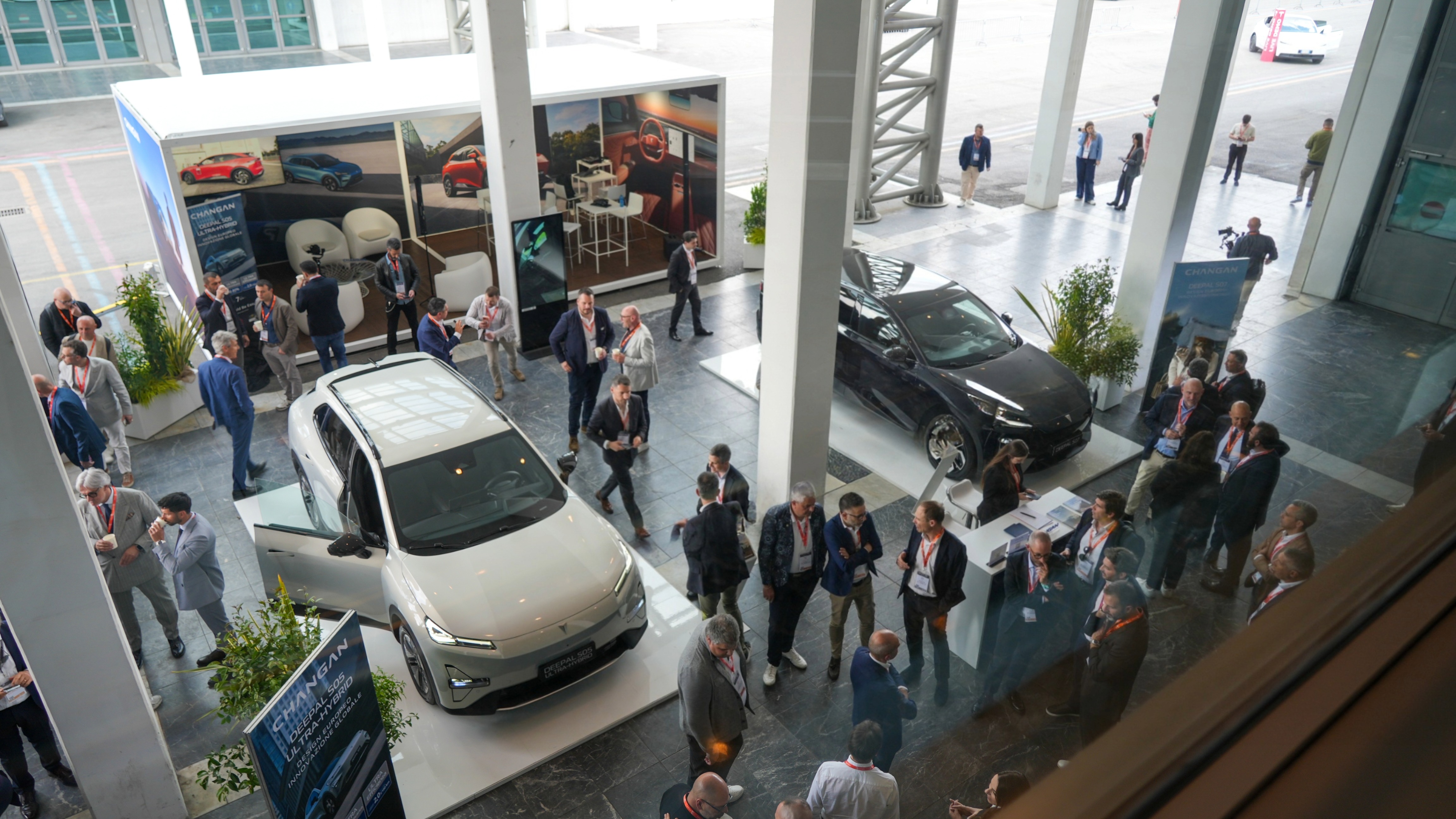 Changan accelera in Italia e svela in anteprima la nuova Deepal S05 Ultra Hybrid all’Automotive Dealer Day 2026